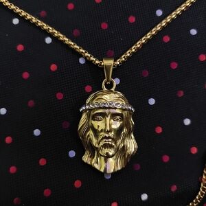 18K Gold Plated Jesus Pendant Necklace With Crystals